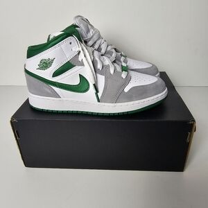 NWB Jordan 1 Mid SEWhite Pine Green Smoke Grey Sz 5.5Y